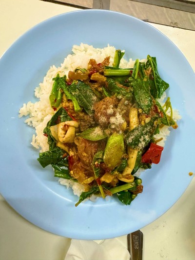 ผัดขี้เมาหมูกรอบ