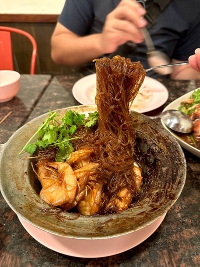 กุ้งอบวุ้นเส้น