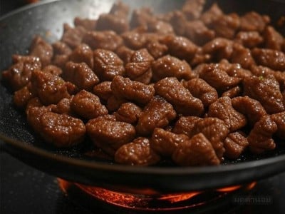 เนื้อคั่วกระทะร้อน