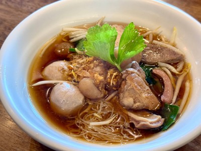 เตี๋ยวตุ๋นรวมหมู