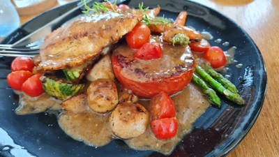 อาหาร หรือ เครื่องดื่ม