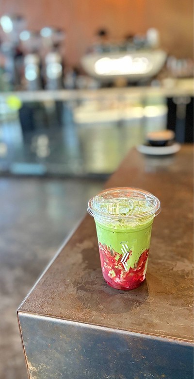 🍵 Iced Strawberry Matcha. (Price 150 Baht.)