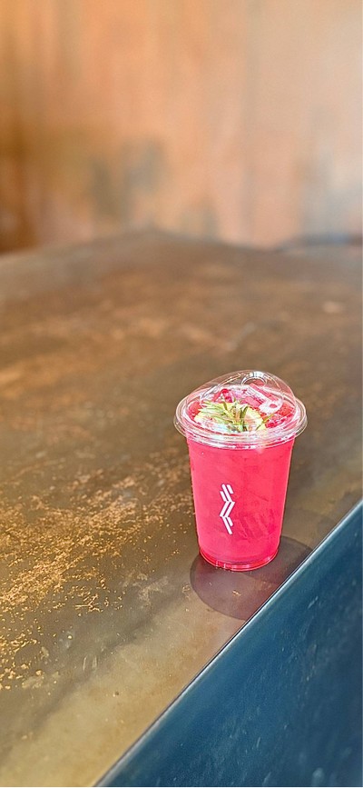 🥤 Iced Red. (Price 60 Baht.)