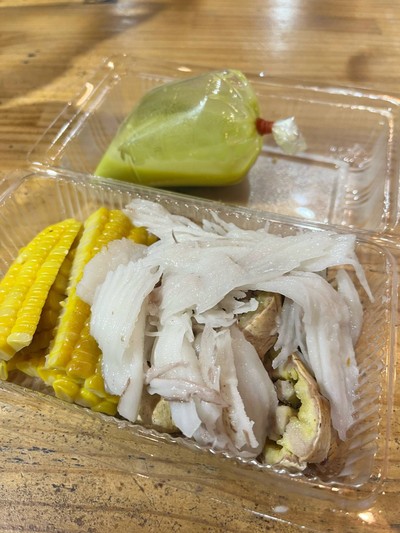 กล้วยปิ้งข้าวโพดต้มมะพร้าวอ่อน