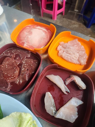 อาหาร หรือ เครื่องดื่ม