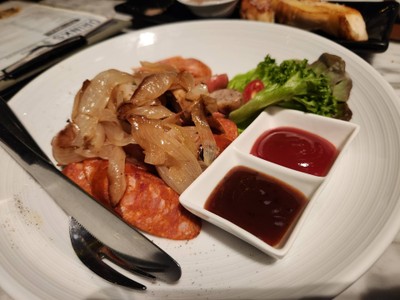 ไส้กรอกรวม