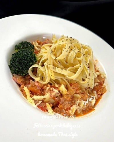 เฟตตูชินี่โบโลเนส 🍝
