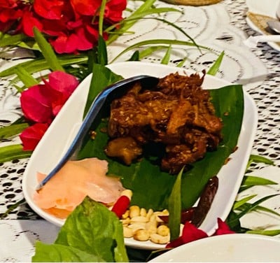 แหนมซี่โครงหมูทอด