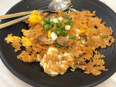 เมนูของร้าน เฮงหอยทอดชาวเล บรรทัดทอง สามย่าน