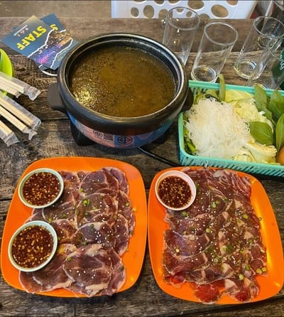 หมูจุ่ม ยำหัวมุม