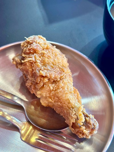 น่องไก่ทอด 3 ชิ้น