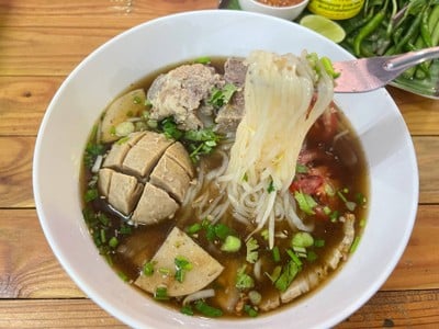 ข้าวเปียกรวมหมู