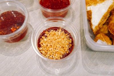 เฮงเฮงเต้าหู้ - Lucky Tofu เต้าหู้ทอดโบราณ สูตร 80 ปี