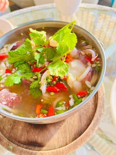 ต้มยำปลาหมึก