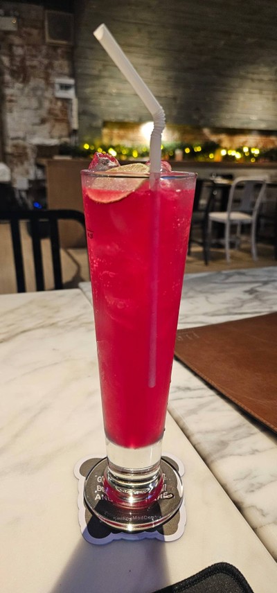 น้ำแดงโซดา