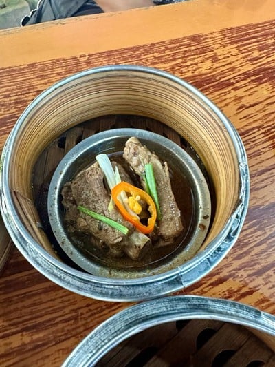 กระดูกหมูนึ่งเต้าซี่