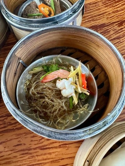 กุ้งอบวุ้นเส้น