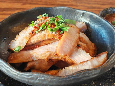 คอหมูย่างแจ่ว