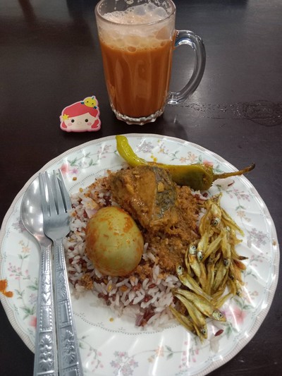 อาหาร หรือ เครื่องดื่ม