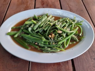 ยอดมะระผัดปลาเค็ม