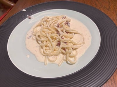 Spaghetti cream sauce