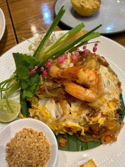 ผัดไทยกุ้งสด