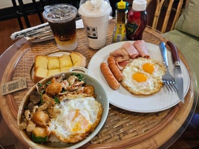 อาหาร หรือ เครื่องดื่ม