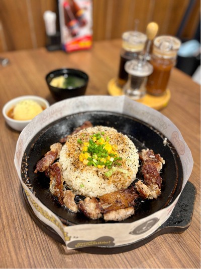 🍛 Beef Pepper Rice. (Price 187 Baht.)