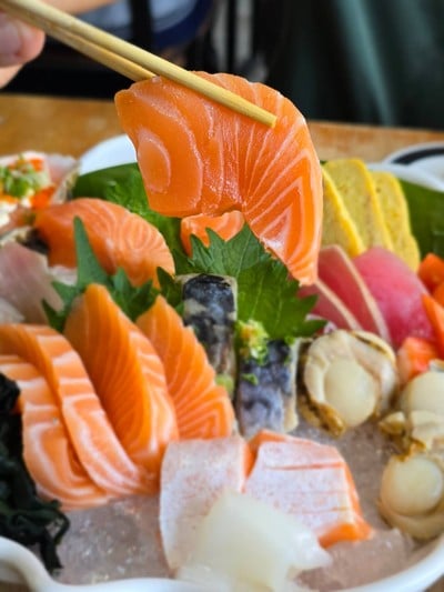 เมนูของร้าน Aroi Sushi Thru Thonglor ถนนเพชรบุรีตัดใหม่