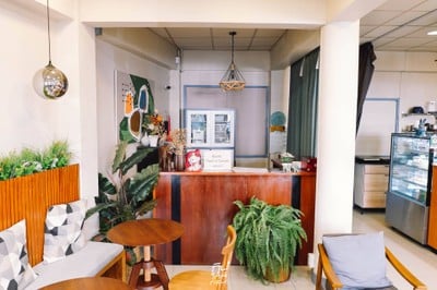 Achcha Cafe “อัฌชา คาเฟ่” คาเฟ่ลับสุดคิ้วท์ ย่านอิสรภาพ