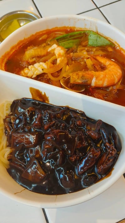 อาหาร หรือ เครื่องดื่ม