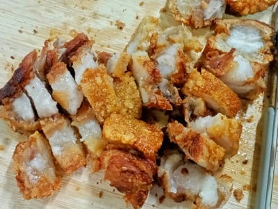 หมูกรอบ