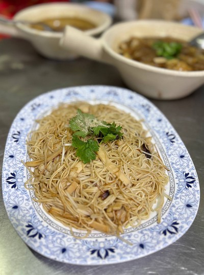 🍝 ผัดหมี่ฮ่องกง. (ราคา 200 บาท.)