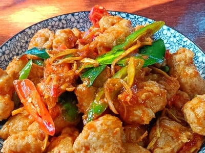 ผัดฉ่าหมูเด้ง