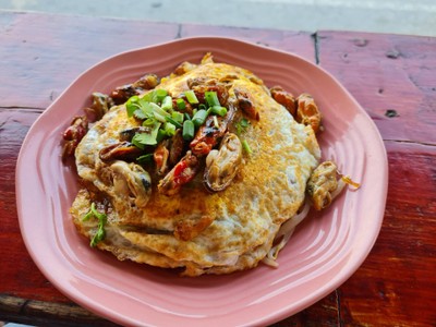 หอยทอด พิเศษหอย + พิเศษไข่