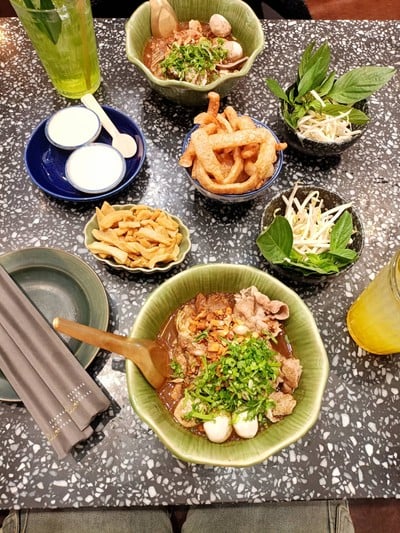 อาหาร หรือ เครื่องดื่ม