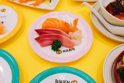 Genki Sushi ซูชิสายพานเสิร์ฟด้วยรถไฟความเร็วสูงส่งถึงโต๊ะ!!