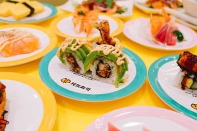 Genki Sushi ซูชิสายพานเสิร์ฟด้วยรถไฟความเร็วสูงส่งถึงโต๊ะ!!