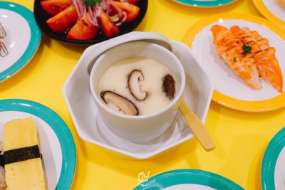 Genki Sushi ซูชิสายพานเสิร์ฟด้วยรถไฟความเร็วสูงส่งถึงโต๊ะ!!