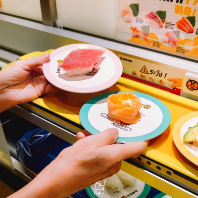 Genki Sushi ซูชิสายพานเสิร์ฟด้วยรถไฟความเร็วสูงส่งถึงโต๊ะ!!