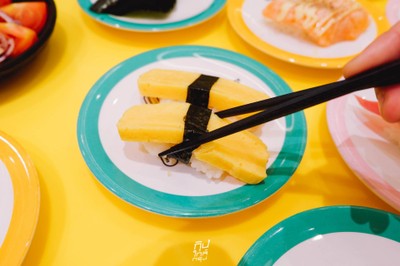 Genki Sushi ซูชิสายพานเสิร์ฟด้วยรถไฟความเร็วสูงส่งถึงโต๊ะ!!