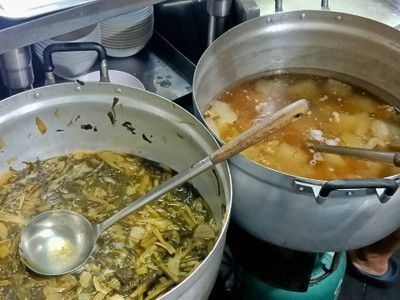 อาหาร หรือ เครื่องดื่ม