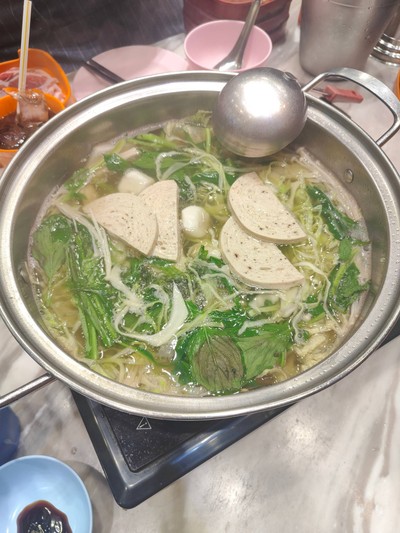อาหาร หรือ เครื่องดื่ม