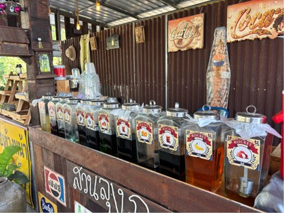 น้ำอัดลมโบราณ ความสุข“ยุค90s” มีมากมายหลากหลายรสชาติ