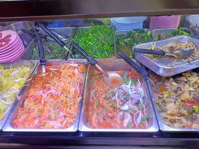 อาหาร หรือ เครื่องดื่ม