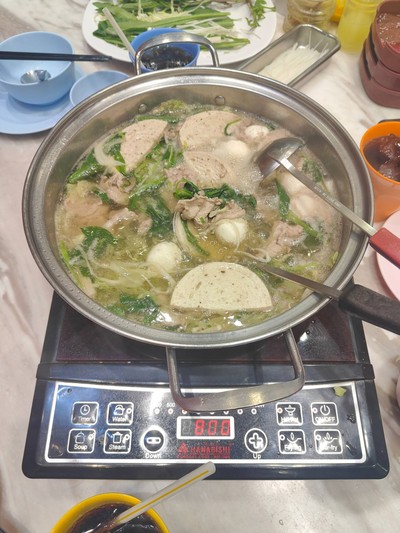 อาหาร หรือ เครื่องดื่ม