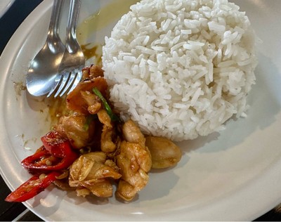 ไก่ผัดขิง