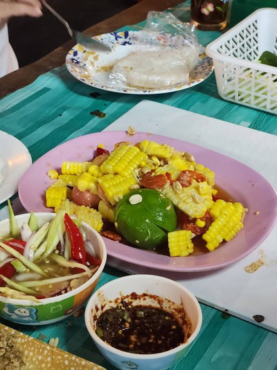 อาหาร หรือ เครื่องดื่ม