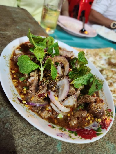 อาหาร หรือ เครื่องดื่ม