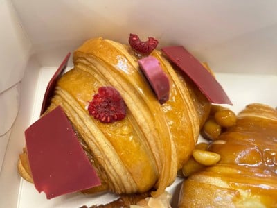 ครัวซองต์ราสเบอร์รี่